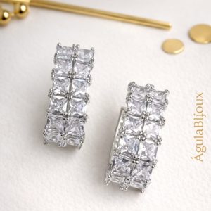 Brinco Prateado com Zircônias